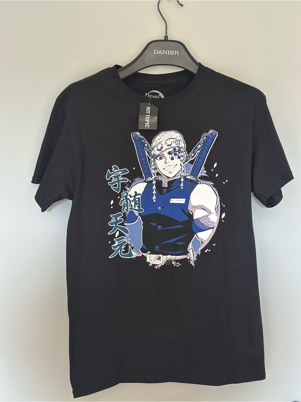 Demon Slayer Kimetsu No Yaiba Tengen Uzui Black T-Shirt Mens Size Small NEW